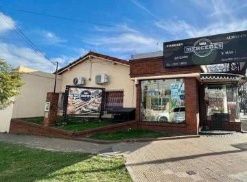 Local comercial de 4 ambientes, Morón · Local con Vivienda en Venta en Castelar Norte