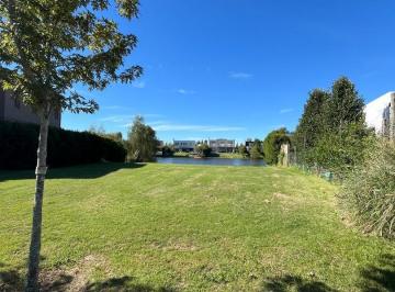 Terreno · 986m² · Lote a Laguna en Venta en B° San Rafael, Villanueva, Tigre