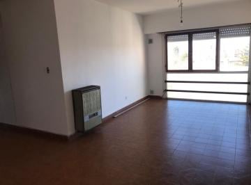 Departamento · 70m² · 4 Ambientes · Departamento 4 Ambientes Al Frente Barrio Las Lilas