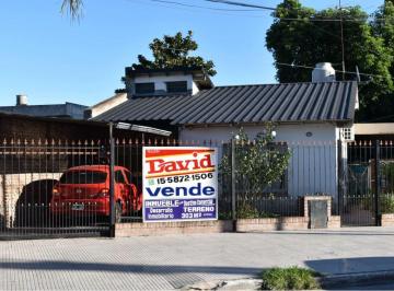 Casa de 4 ambientes, La Matanza · Chalet 4 Amb. C/ Amplio Lote Libre