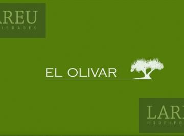 Terreno · 380m² · Barrio El Olivar - Lote en Venta en Pilar