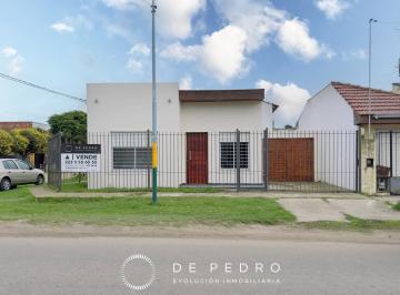 PH · 70m² · 3 Ambientes · 2 Cocheras · PH en Los Pinares