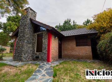 Casa de 3 ambientes, Nueva Atlantis · Chalet en Lote: Carreras Nº 2677 - Nueva Atlantis - C390