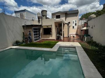 Casa · 294m² · 5 Ambientes · 2 Cocheras · Chalet en Remedios de Escalada