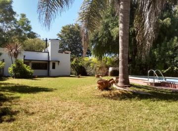Quinta vacacional · 172m² · 4 Ambientes · 2 Cocheras · Venta Quinta Excepcional Terreno - Sauce Viejo a Una Cuadra del Rio