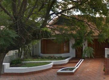 Casa · 180m² · 4 Ambientes · 3 Cocheras · Casa Sixto Fernandez