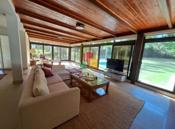 Foto1 · Espaciosa Casa en Barrio Privado de 6 Dorm y Piscina en Punta del Este