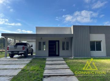 Casa · 130m² · 4 Ambientes · 1 Cochera · Casa de 4 Ambientes - Venta - Pileta - Barrio Lares de Canning