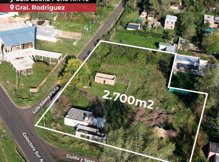 Terreno · 2700m²