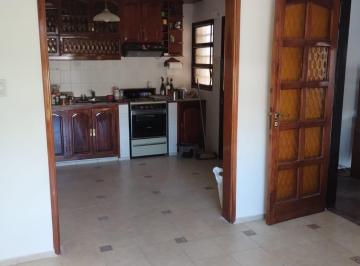 Casa de 9 ambientes, Córdoba · Se Vende 2 Propiedades Al Precio de Una: Casa 3 Dor Pb C/jardin Mas Dpto 3dor C/terraza - Oportunidad