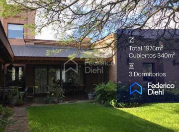 Casa · 340m² · 5 Ambientes · 2 Cocheras · El Bosque - Propiedad Exclusiva
