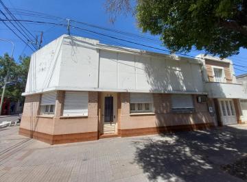 Oficina comercial · 173m² · 5 Ambientes · 2 Cocheras · Casa en Barrio Alberdi