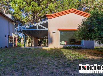 Casa de 2 ambientes, Nueva Atlantis · Chalet en Lote: Quinteros Nº 2668 - Nueva Atlantis - C418