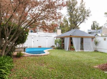 Casa · 120m² · 4 Ambientes · 2 Cocheras · Casa en Venta Parque Leloir con Quincho y Piscina Permuta Menor Valor