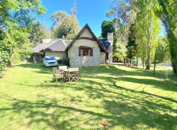 Casa · 160m² · 4 Ambientes · 3 Cocheras · Venta Casa - Cabaña de 4 Ambientes en Bosque Peralta Ramos, Mar del Plata