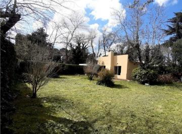 Casa · 600m² · 3 Ambientes · 1 Cochera · Casa en Colina Alegre Mar del Plata