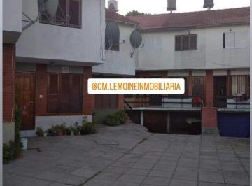 Departamento de 4 ambientes, Santa Teresita · Triplex 3/4 Ambientes - C/ Hermoso Patio y Jardin - Súper Rebajado