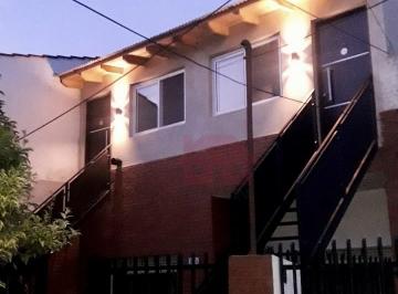 Casa de 2 ambientes, San Isidro · Encantador PH en Alquiler Pichincha 2100