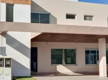 Casa · 180m² · 5 Ambientes · 2 Cocheras · Imperdible! Dúplex de Primer Nivel en Solares de Manantiales