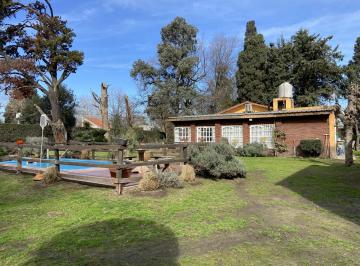Quinta vacacional · 2100m² · 3 Ambientes · Quinta con Casa Sobre 3 Terrenos en Mariano Acosta (2.100 M&sup2;)
