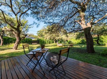 Casa · 362m² · 6 Ambientes · 2 Cocheras · Venta Casa 4 Dorm. - Impecable! en Villa Allende Golf
