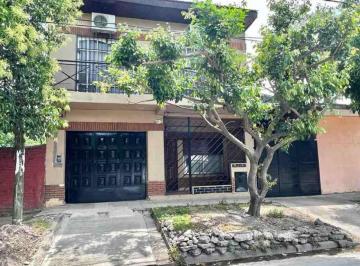 Casa de 4 ambientes, Morón · Casa en Venta en Castelar Sur