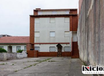Departamento de 3 ambientes, Mar de Ajó · Departamento: Carreras Nº 1261 - El Silvio - C711