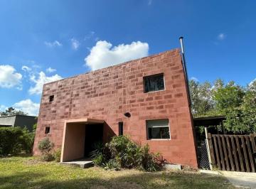 Casa · 98m² · 3 Ambientes · 1 Cochera · Alquiler de Casa en Barrio Privado Pilar