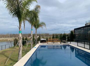 Casa · 400m² · 7 Ambientes · 1 Cochera · Casa Al Agua en Venta en El Cantón