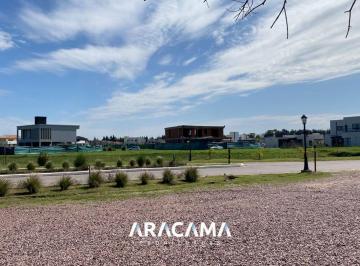 RRA-RR1-980_2 · Casa en Venta Barrio Privado Santa Ines - Canning