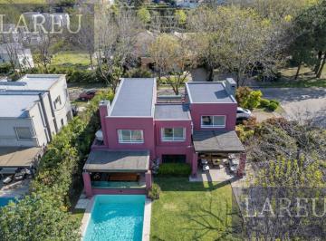 Casa · 230m² · 6 Ambientes · Casa en Venta - Los Tacos, Pilar