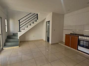 Casa · 120m² · 3 Ambientes · Departamento en Alquiler en Marcos Paz