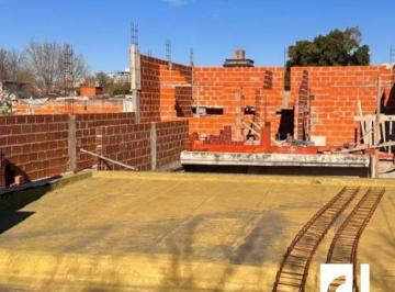 Casa de 3 ambientes, Tres de Febrero · Lote con Casa a Terminar, Posibilidades Departamentos Saenz Peña