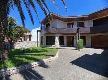 Casa · 200m² · 4 Ambientes · 2 Cocheras · Alquiler | Hermosa Casa en Colinas de Peralta Ramos
