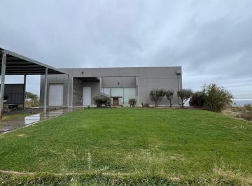 Casa · 99m² · 5 Ambientes · 2 Cocheras · Casa en Venta 2 Dorm. Vista Al Lago Mari Menuco, Barrio La Peninsula