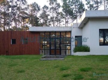 Casa · 260m² · 5 Ambientes · 1011 - Zorzalito