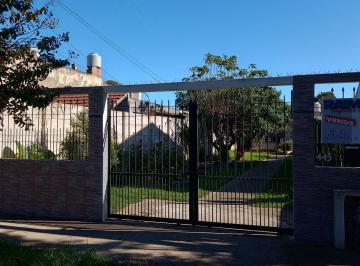 Casa · 66m² · 4 Ambientes · Casa Sobre Lote de 8,66 X 50 - Vende o Permuta por Depto en Caba
