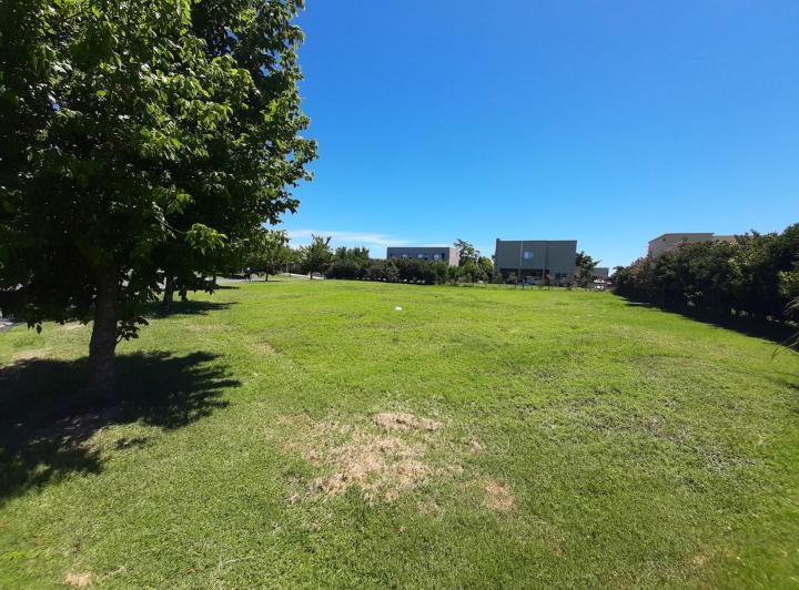 Terreno · 820m²
