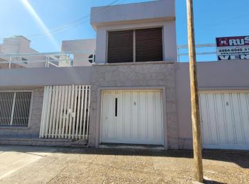 Casa · 250m² · 4 Ambientes · 1 Cochera · Casa en Venta 4 Ambientes San Justo