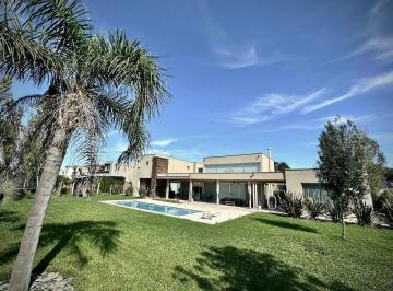 Casa de 6 ambientes, Presidente Perón · Casa en Venta El Rebenque Canning Sobre Doble Lote