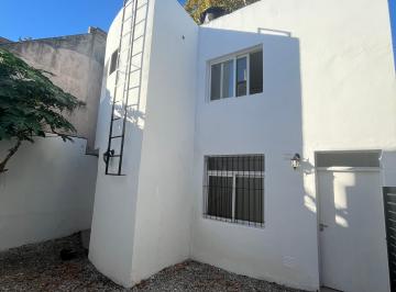 Departamento de 5 ambientes, Rosario · Casa Interna, Jose Ingenieros 1700, Muy Buen Estado, Jardin, Muy Tranquila.