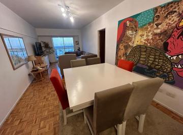 Departamento · 90m² · 4 Ambientes · Venta Semipiso 4 Ambientes con Balcón en Vicente López
