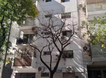 Departamento · 83m² · 4 Ambientes · 4 Ambientes - Piso en Venta - Darragueyra Al 2400 - Palermo