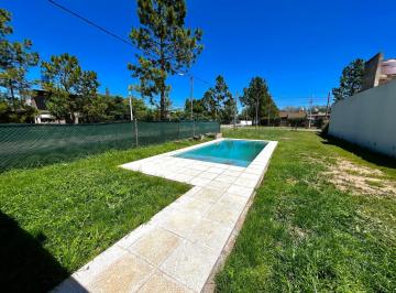 Casa · 75m² · 3 Ambientes · 1 Cochera · Venta - Casa de 2 Dorm. en Roldan