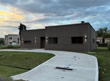 Casa · 175m² · 4 Ambientes · 6 Cocheras · Casa en Venta en Sausalito, Pilar, G. B. a. Zona Norte