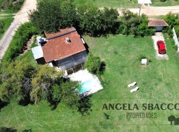 Quinta vacacional · 85m² · 3 Ambientes · 1 Cochera · Quinta en Barrio Parque Los Pinos.