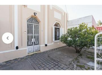 Casa · 152m² · 4 Ambientes · 1 Cochera · Casa 2 Dorm., con Patio Sobre Ruta 33 Pérez