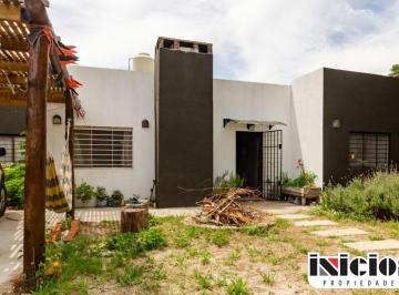 Casa · 100m² · 4 Ambientes · Casa en Lote: Zapiola Nº 285 - El Silvio - C560