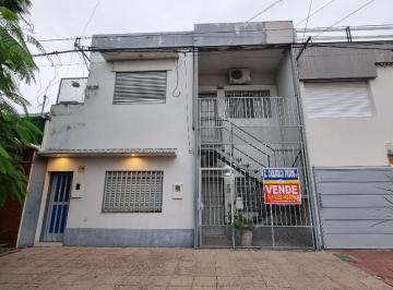 Casa · 200m² · 5 Ambientes · Casas - Casa - Centro, Resistencia