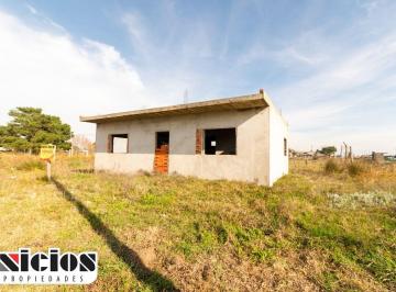 Casa de 2 ambientes, Nueva Atlantis · Casa en Lote: Av Chascomús Esq. Yunque - El Silvio - C670
